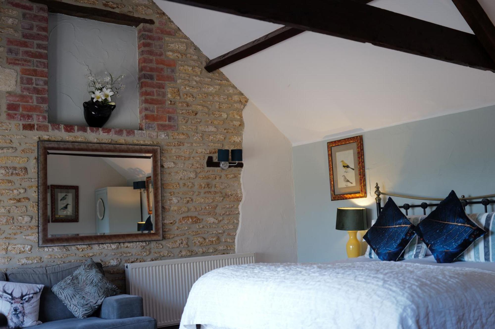 Knoll Hill Farm, The Place To 4*