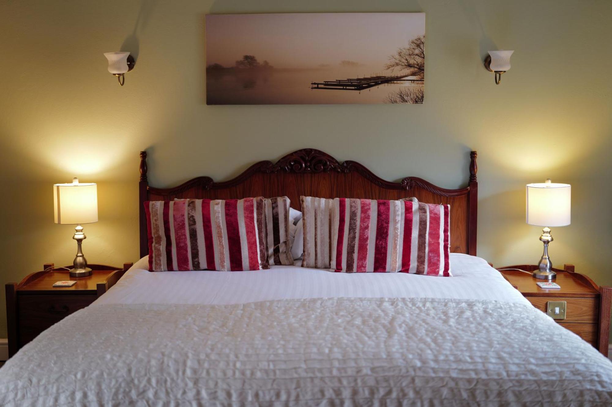 Knoll Hill Farm, The Place To 4*